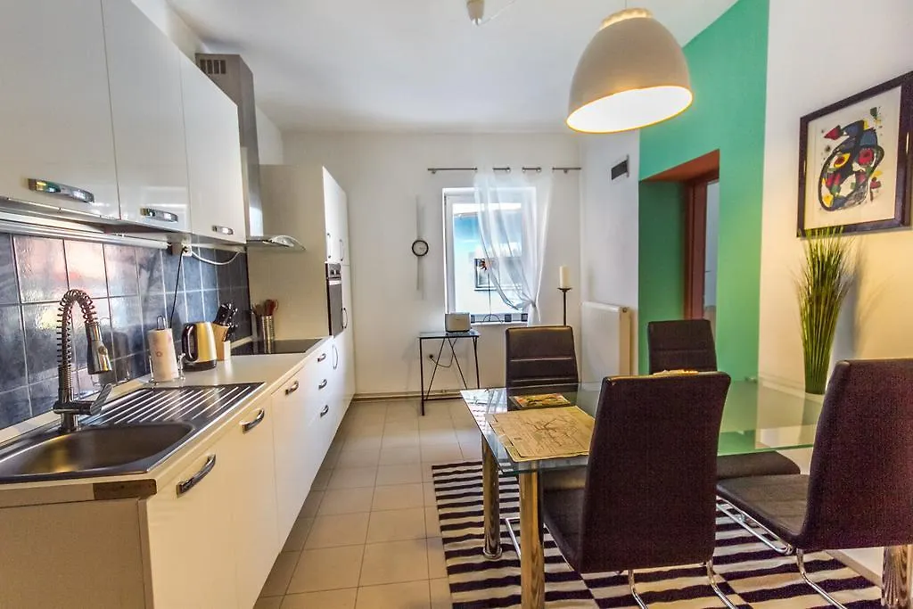 Oh Apartments & Rooms Ljubljana Slovenya